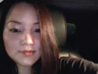 Scarlett888x exquisite cam girl fucks herself in the vagina