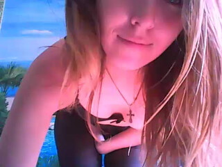 sexladdy shy kittens jerking shaved cunt