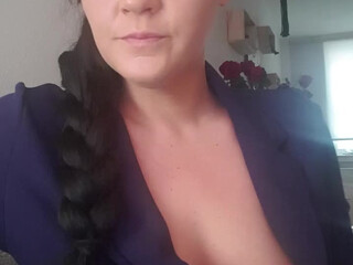 sonia4999 beautiful woman jerks off pussy