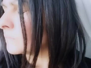 soniaextra tasty babe fucks her anus