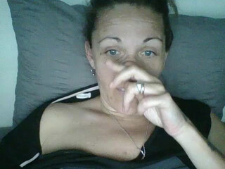 Sucrette56 shy mare gently jerks her pussy