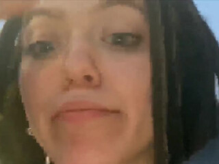 Treshgirls attractive lady relish fucks vagina with a sex toy