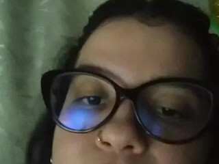 True vega beautiful woman jerks off pussy