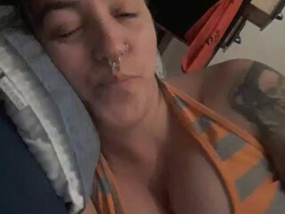 vampora19777 graceful bitch masturbates pussy