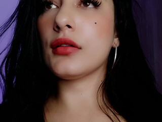 Vanesa sexxy Dark-haired curva