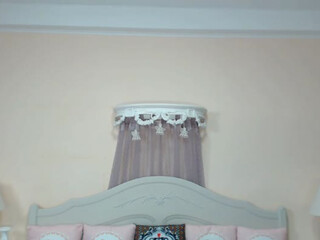 liapeach cute babe in stockings massages vagina with hand