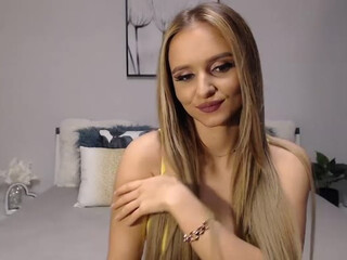 naomi94 adorable slut relish both holes