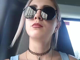 iskorka blonde goddess is dug into both holes.