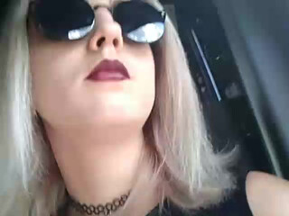 iskorka Charming brunette