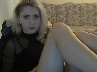 iskorka Black-haired woman