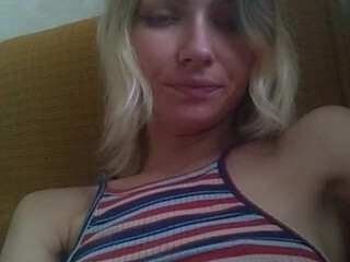 kitty beauty is resting with pussy