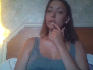 YUMMYXS Fishnet brunette