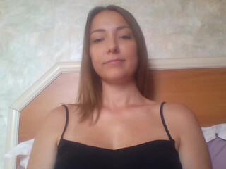 YUMMYXS fascinating whore turns on mouthwatering forms