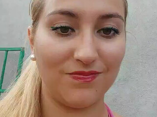 albitaconeja69 Spectacular chick