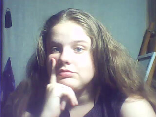 alicepussy cute girls fuck with a bottle