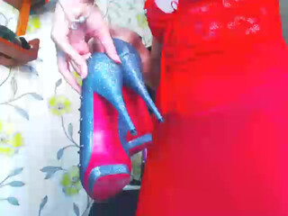 AwesomeGirlll busty  girl  jerks her pussy and squirts