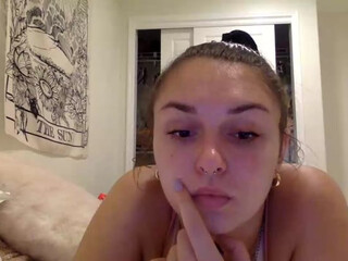 Babyyy413 beautiful chick jerks off her cunt