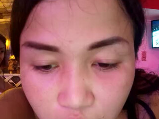 Bella appetizing babe shows her tits