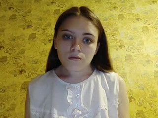 Dariy21 cute bitch masturbates with a vibrator