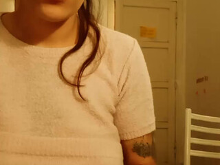 equis shy slut with a nice ass fucks pussy