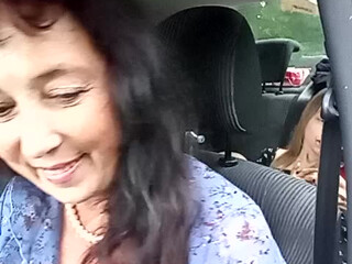 Gypsyesmeralda busty slut poses naked