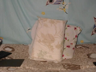 Kabyra240980 charming lady blissfully bares