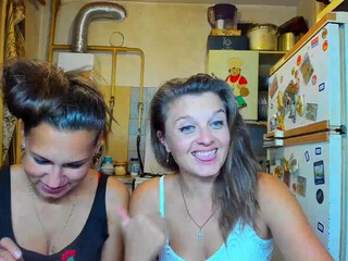 karolina1908 hot bitch caresses shaved cunt