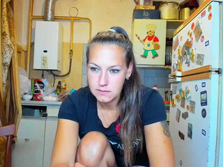 karolina1908 the nipple with big boobs fascinates the look