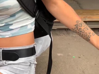 Kisagav skillful slut jerks off