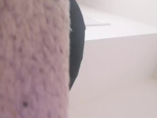 Kaytiffany cumming heavily before webcam