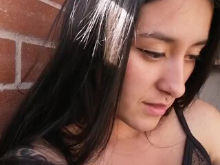 kitty harlot posing in pantyhose