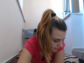 Klubni4ka3 adorable petite effectively jerking pussy