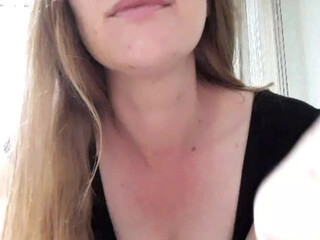 Malinkae naughty lady fingering pussy in nature