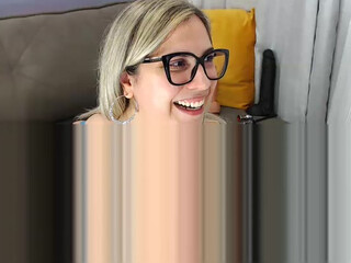 Maria4you2 fucks herself in the pussy with a toy