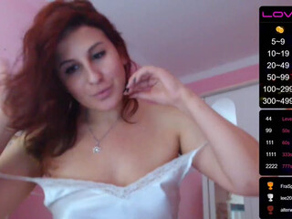 MiaMiaxxx dark haired chick masturbates with sex toy