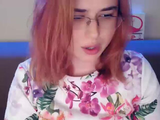 Molliajany young slut dancing striptease