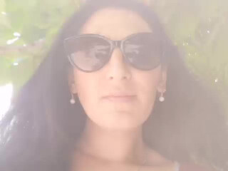 Ms86 cute babe showing slut shapes