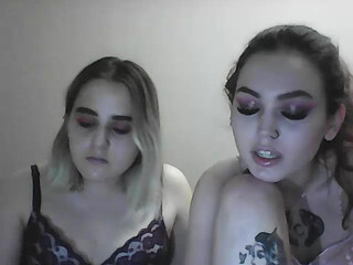 PonyQueenn lusty babe puts big tits