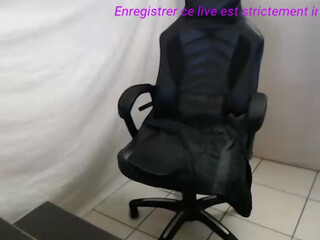 Pitchoune299 sexy babe plays with pussy