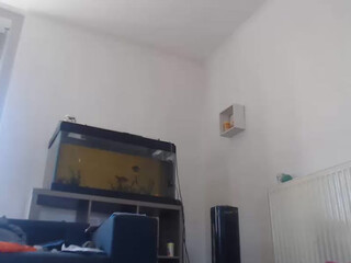 Rachou1 beauty fucks herself in front of the webcam