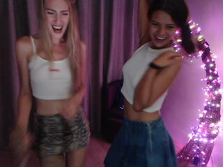 Remarki incendiary bitch is naughty at the pool