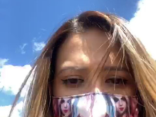 Sara slut pussy fingers in pussy