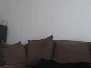 Sucrette56 busty passion licks nipples