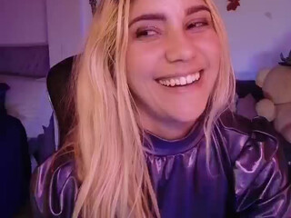 tokyoparis luxurious slut poses in sexy lingerie