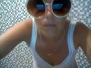 Zefirka888 magnificent queen jumping on sex toy