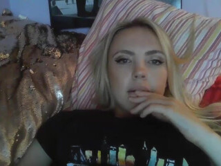 yourbabylynn23 chaturbate tender slim body