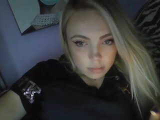 yourbabylynn23 chaturbate Exquisite babe