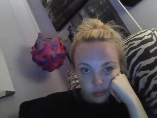 yourbabylynn23 chaturbate redhead with big tits