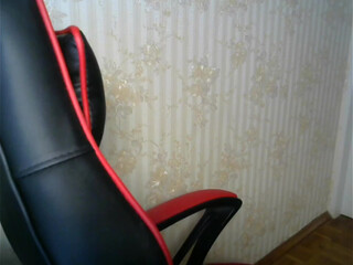 naughty_popa chaturbate hot chick twirls big booty