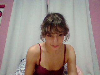 issyeden chaturbate Juicy lesbians